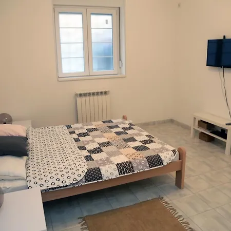 Petars Lägenhet Belgrad